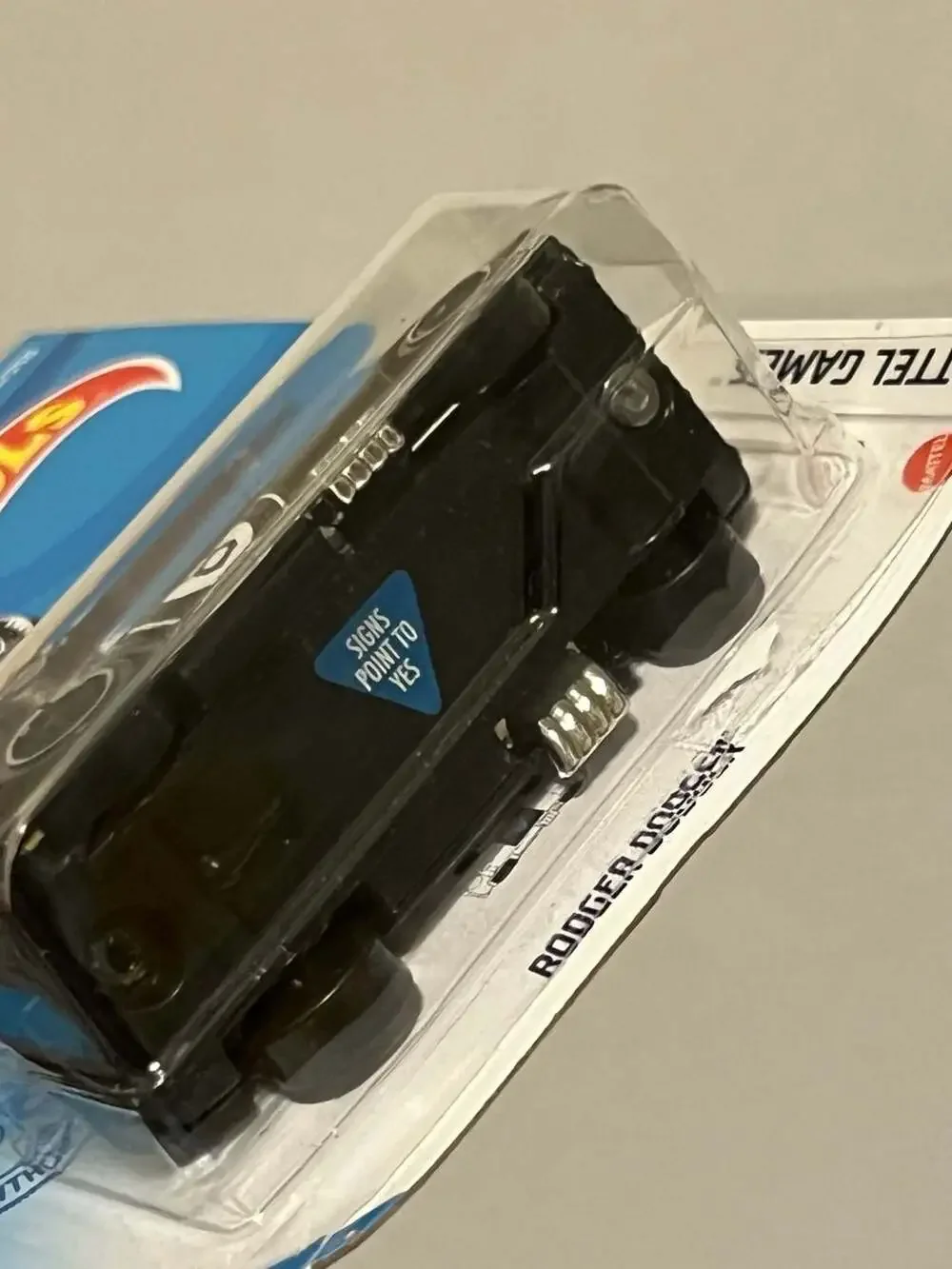 Hot Wheels Mattel Games Series Rodger Dodger Magic 8 Ball 73/250